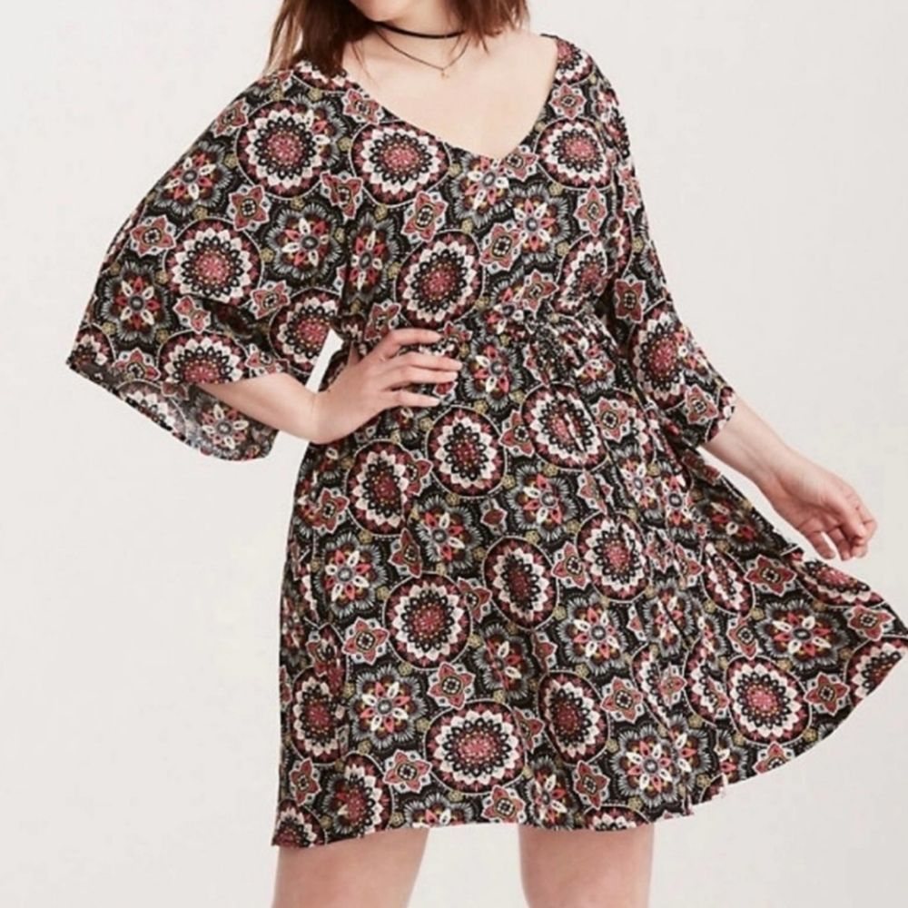 Torrid Red Medallion Print Lattice Challis Kimono Sleeve Mini Dress Size 0 0X L